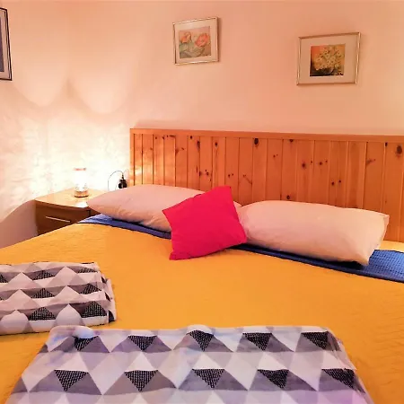 Lovely Holiday House In Casa de Férias