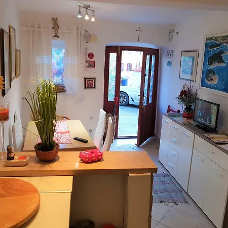 Lovely Holiday House In Medulin