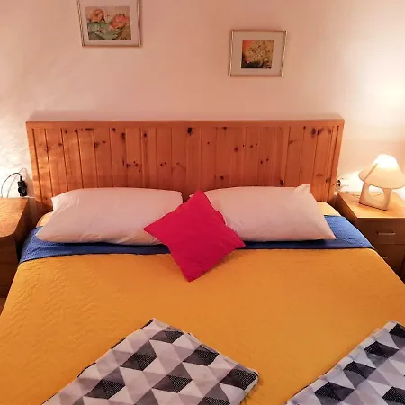 Lovely Holiday House In Medulin